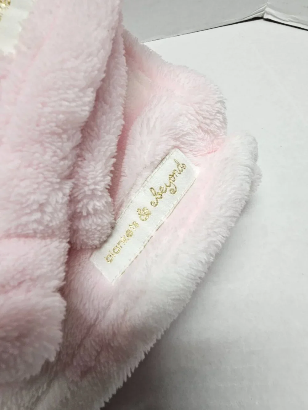 Blankets & Beyond new pink